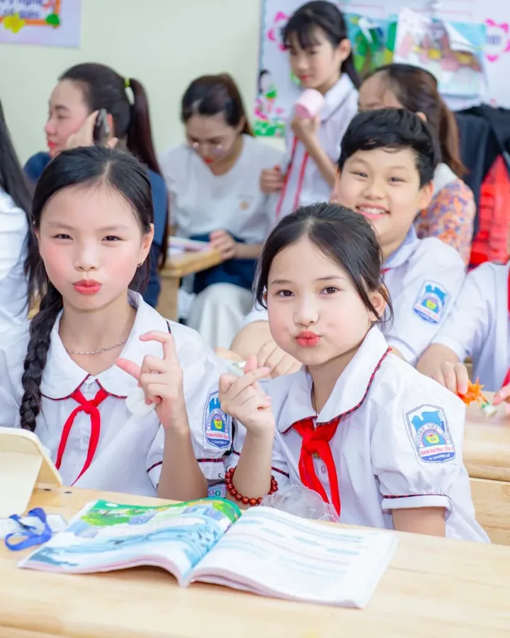 Lớp luyện nói theo cặp